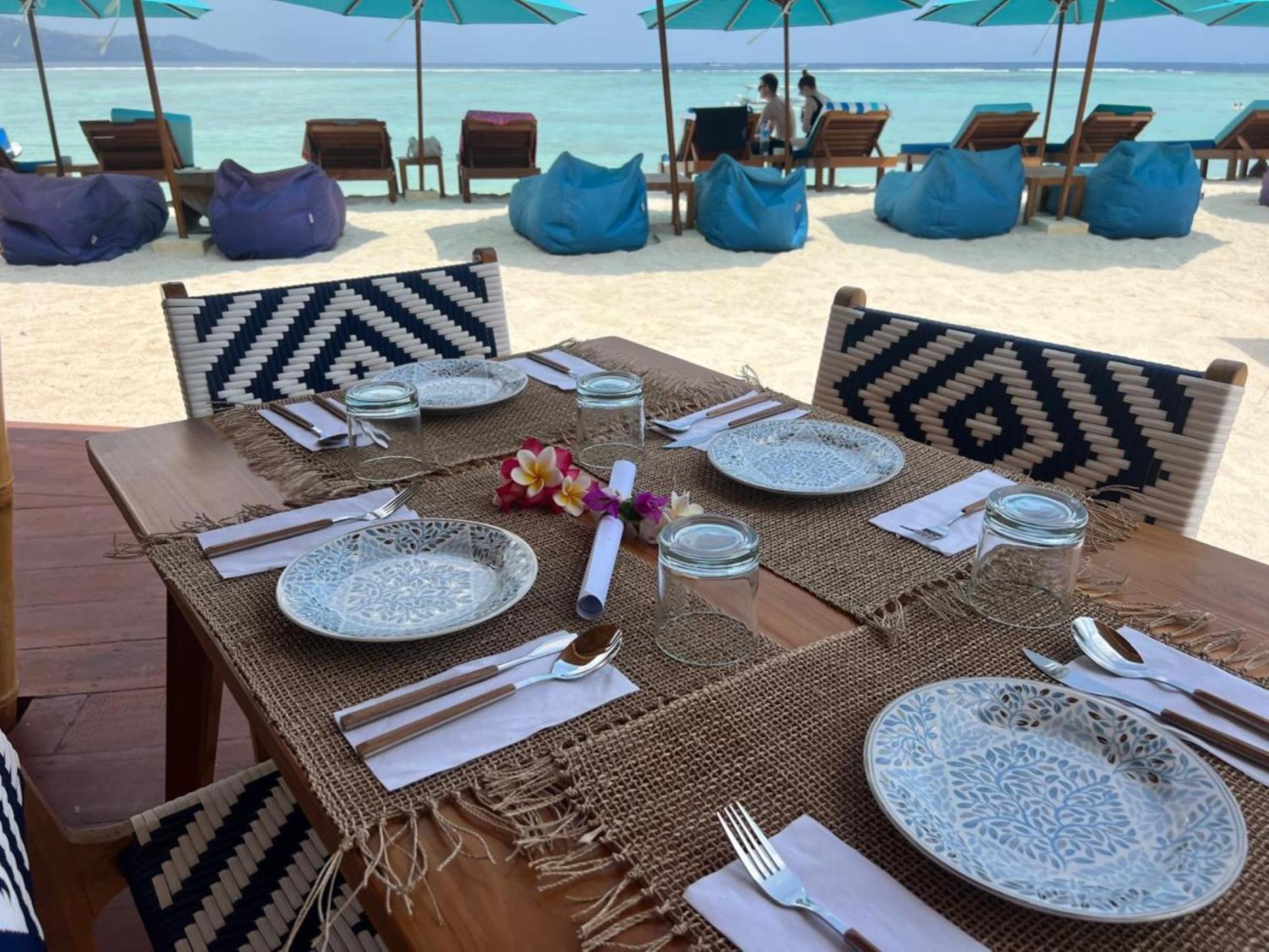 Living Asia Sunset Resort Гили-Эйр Экстерьер фото