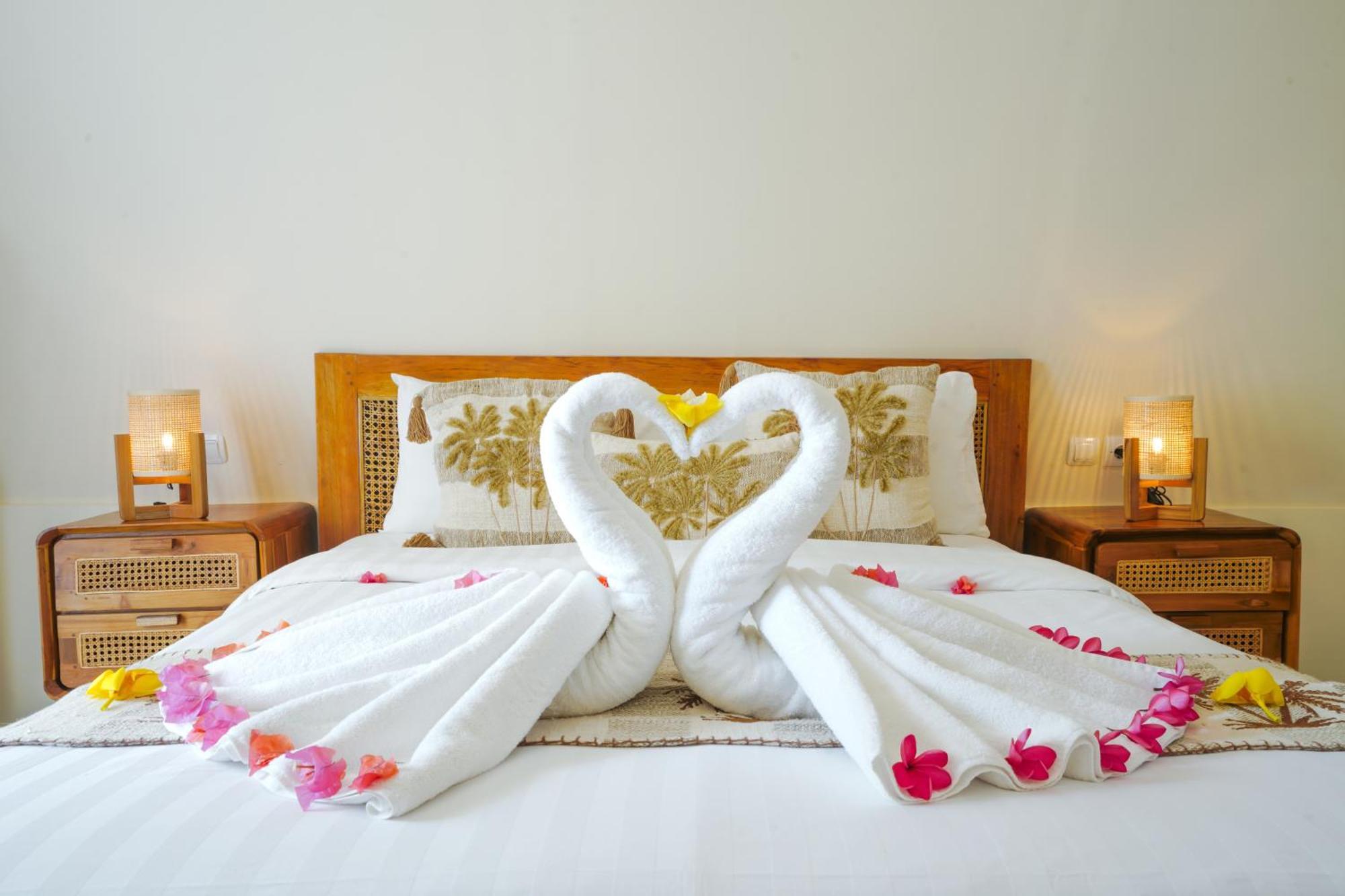 Living Asia Sunset Resort Гили-Эйр Экстерьер фото