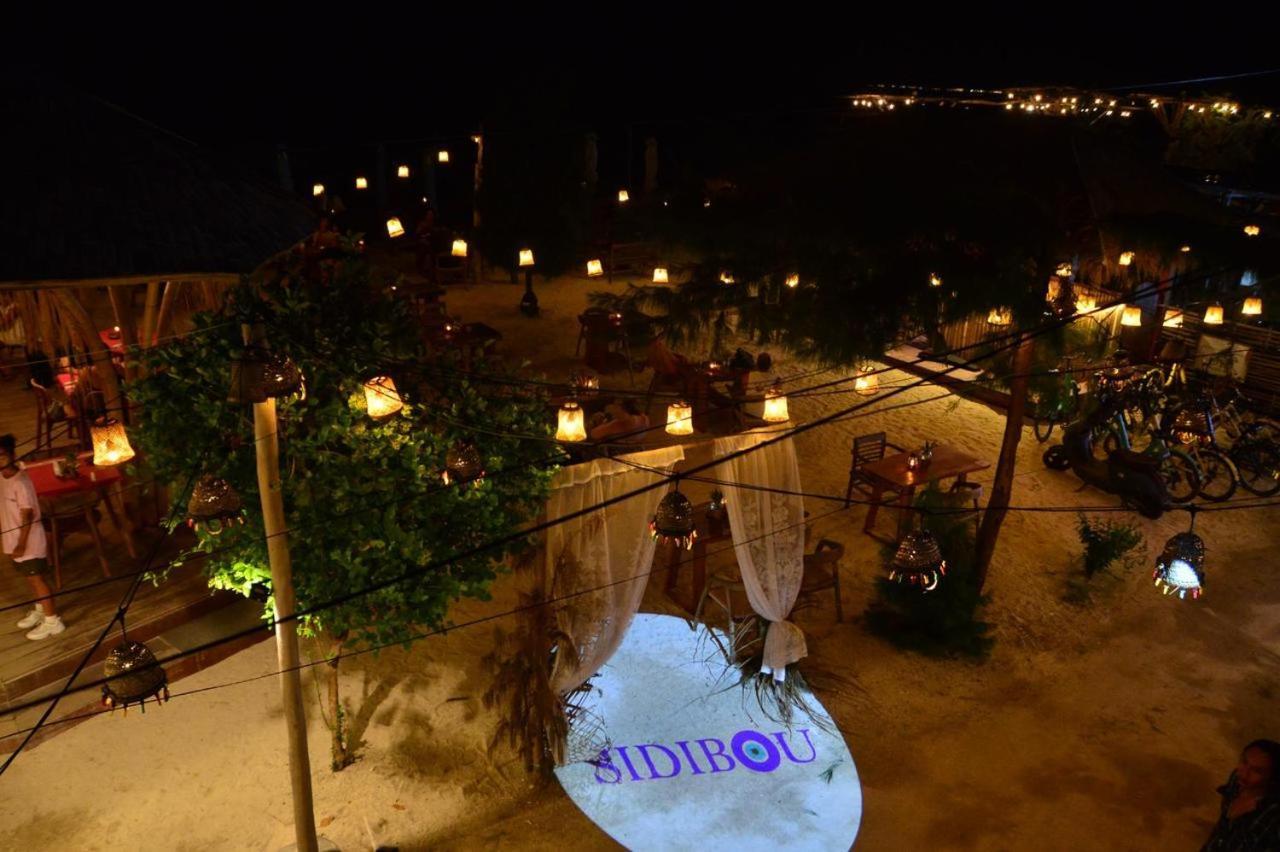 Living Asia Sunset Resort Гили-Эйр Экстерьер фото