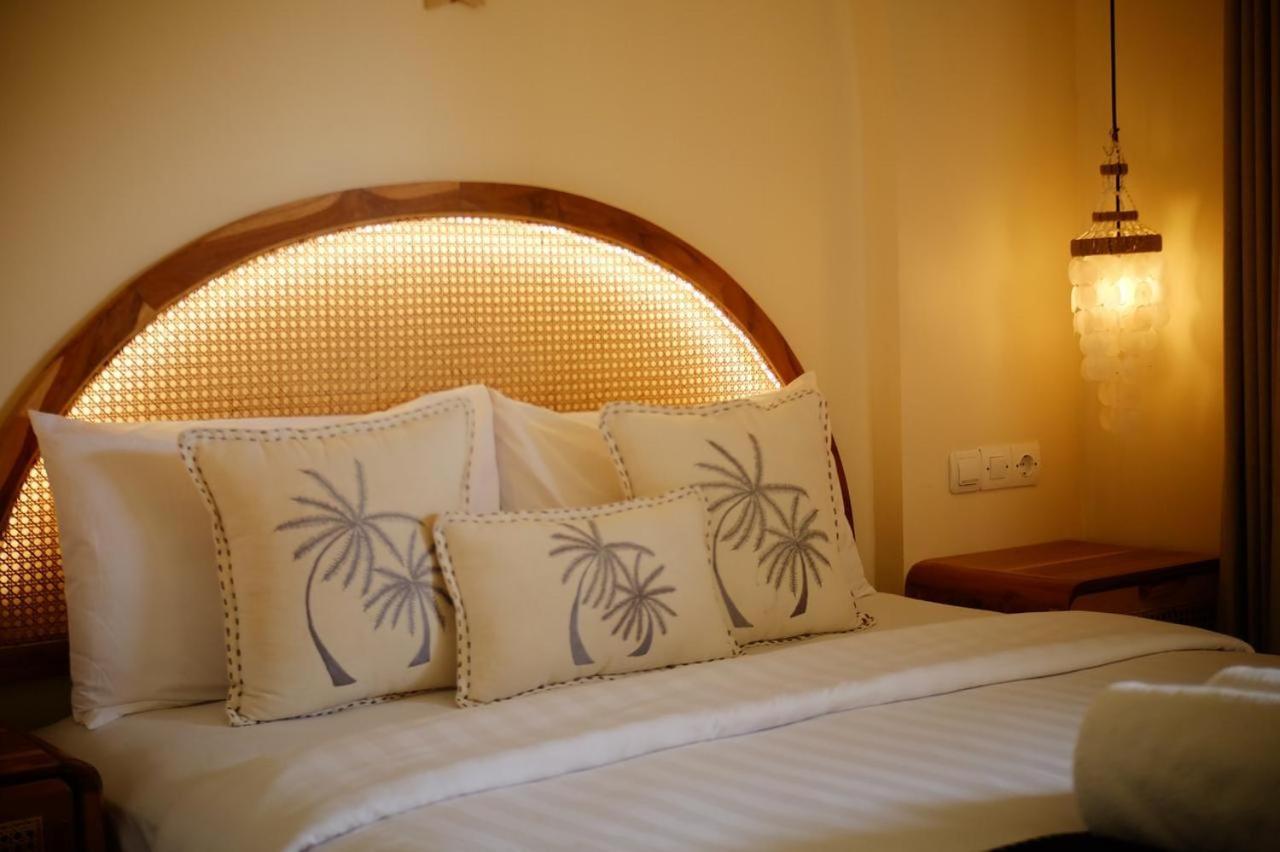 Living Asia Sunset Resort Гили-Эйр Экстерьер фото