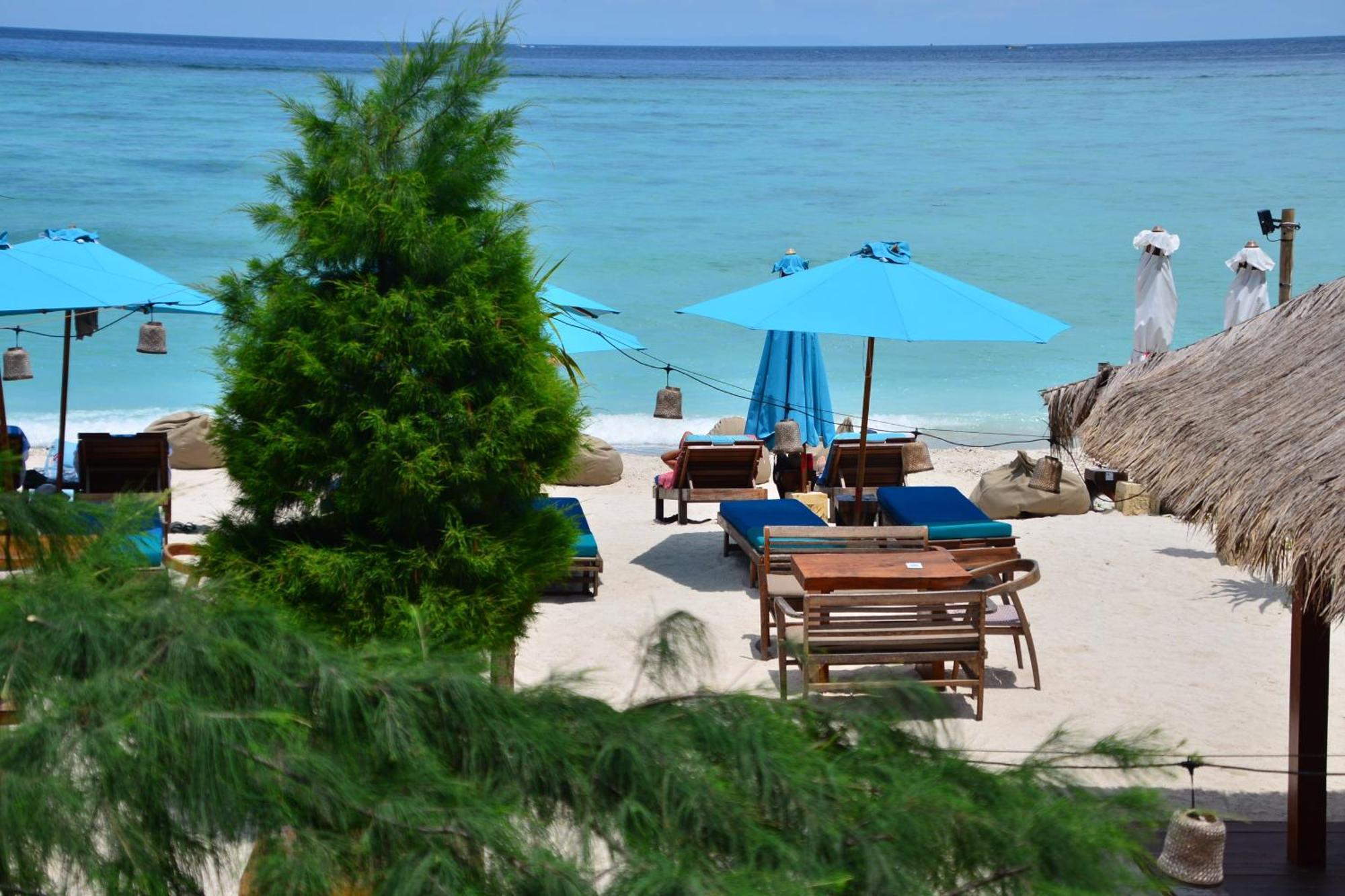 Living Asia Sunset Resort Гили-Эйр Экстерьер фото